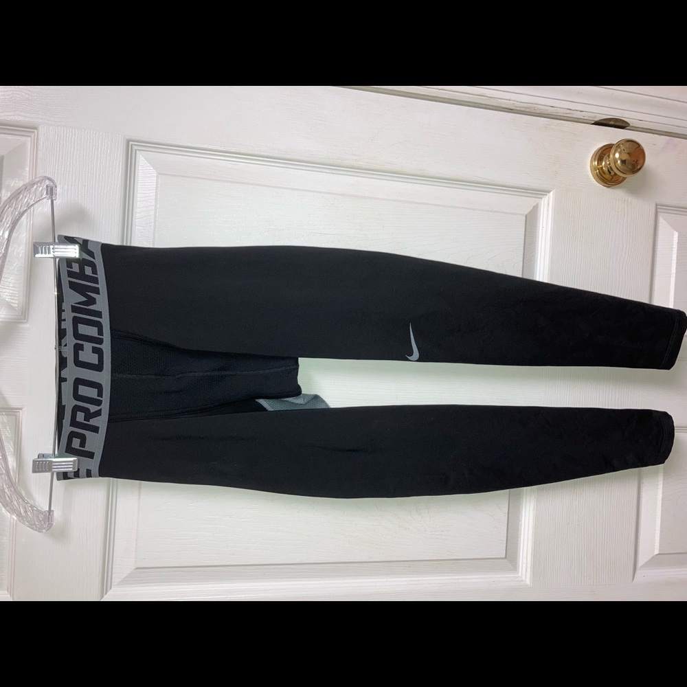 Grey Nike Pro HyperWarm Size Small tights leggings
